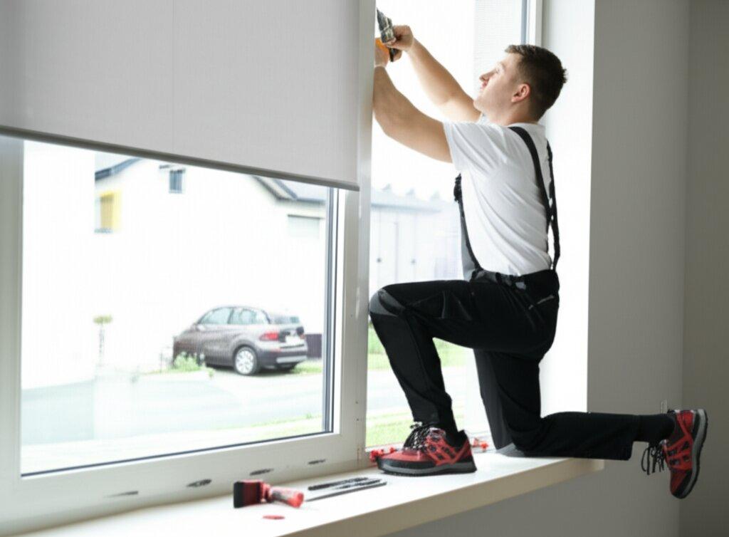 Curtain & Blind Installation services in Mississauga ā licensed blind installation near me