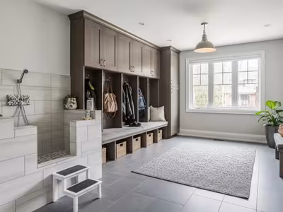 Mudroom with Dog Wash Station Toronto: 2026 Design & Plumbing