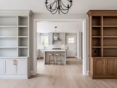Painted vs Stained Built-Ins Toronto: 2026 Finish Comparison